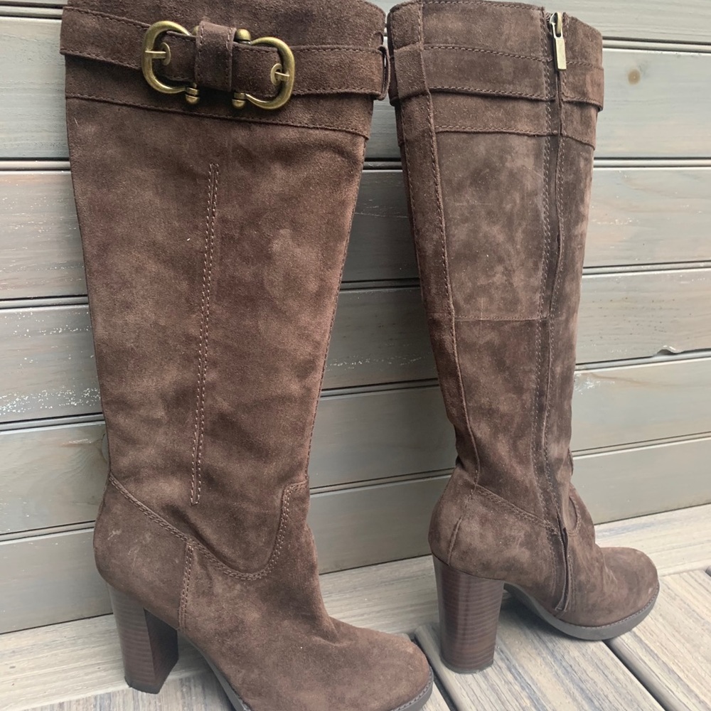 Bandolino suede boots